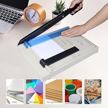 裁纸机,裁纸长度12英寸(A4),一次可裁切10张纸,带安全保护装置和刀片锁定装置,适用于办公室、学校或商业用途。