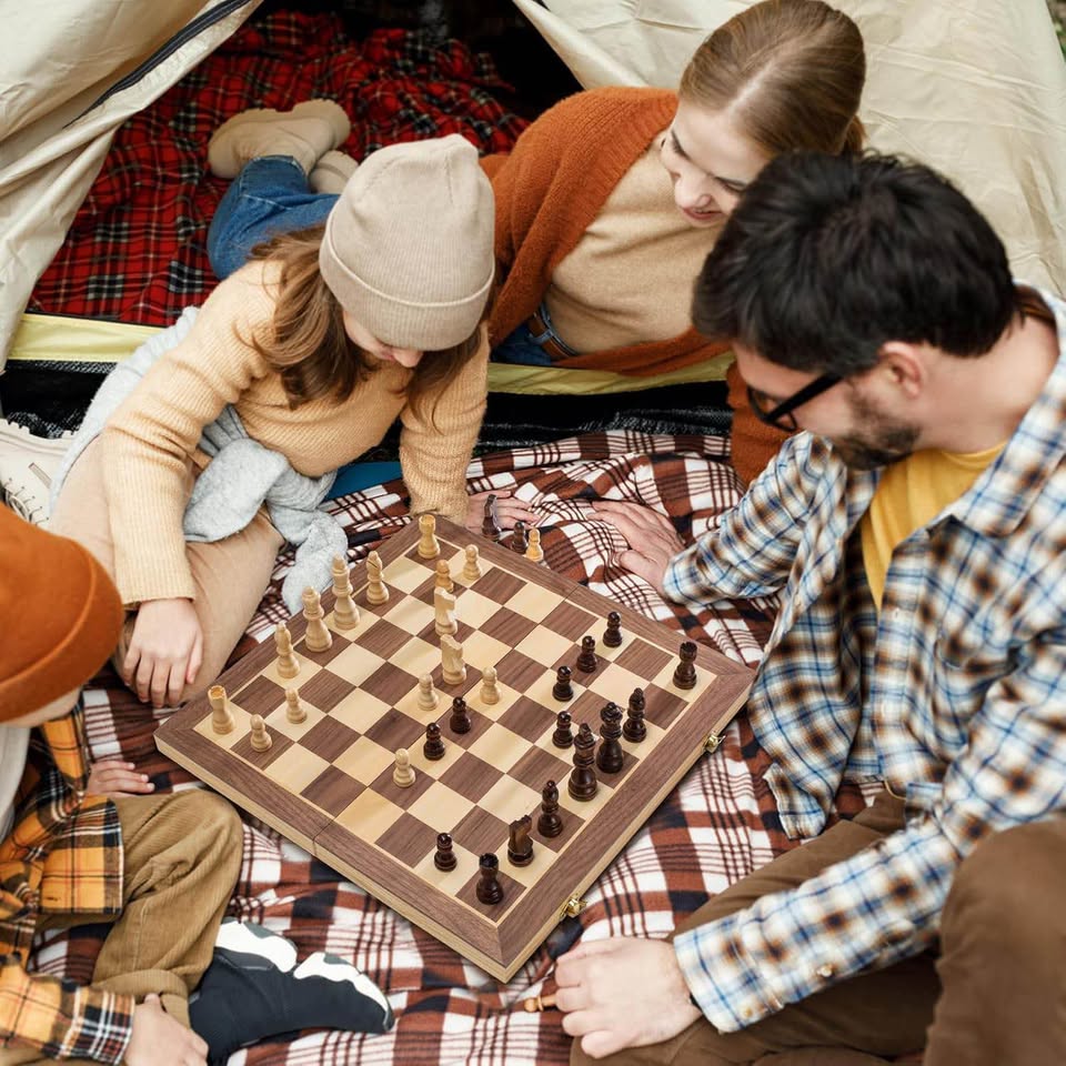 ASNEY 15" Wooden Magnetic Chess Set w/ Storage & Extra Queens