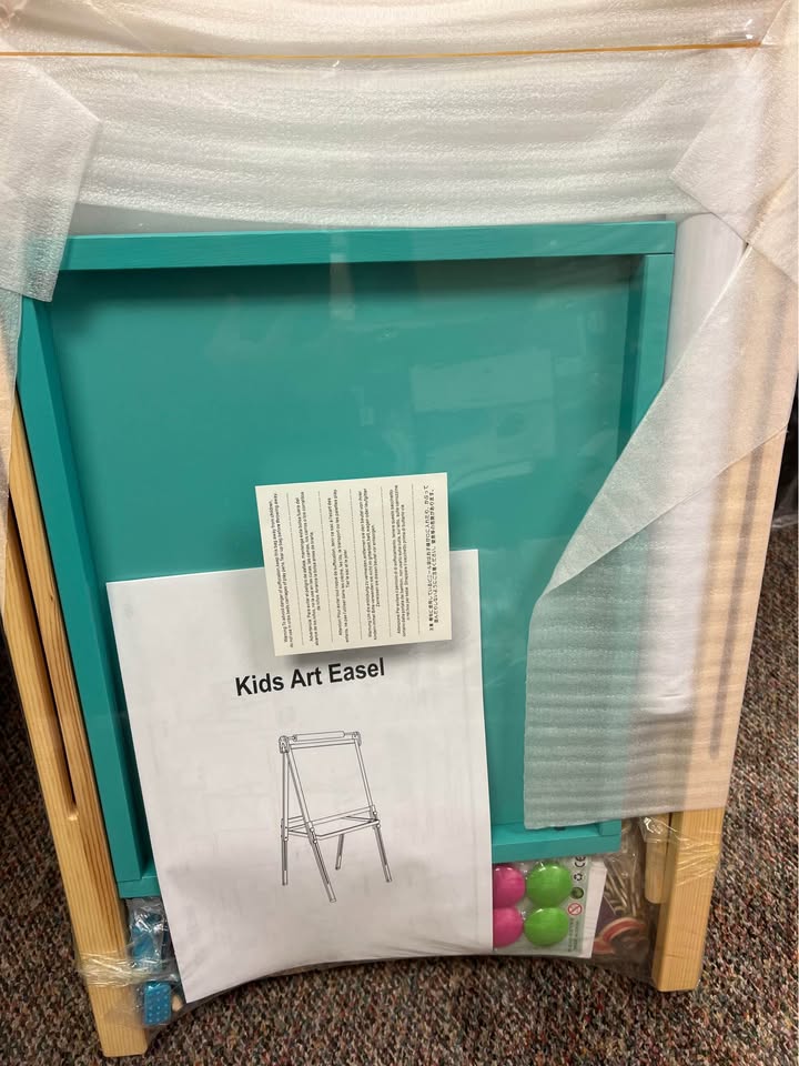 Brand new sealed 🎨 2-in-1 Double-Sided Easel
