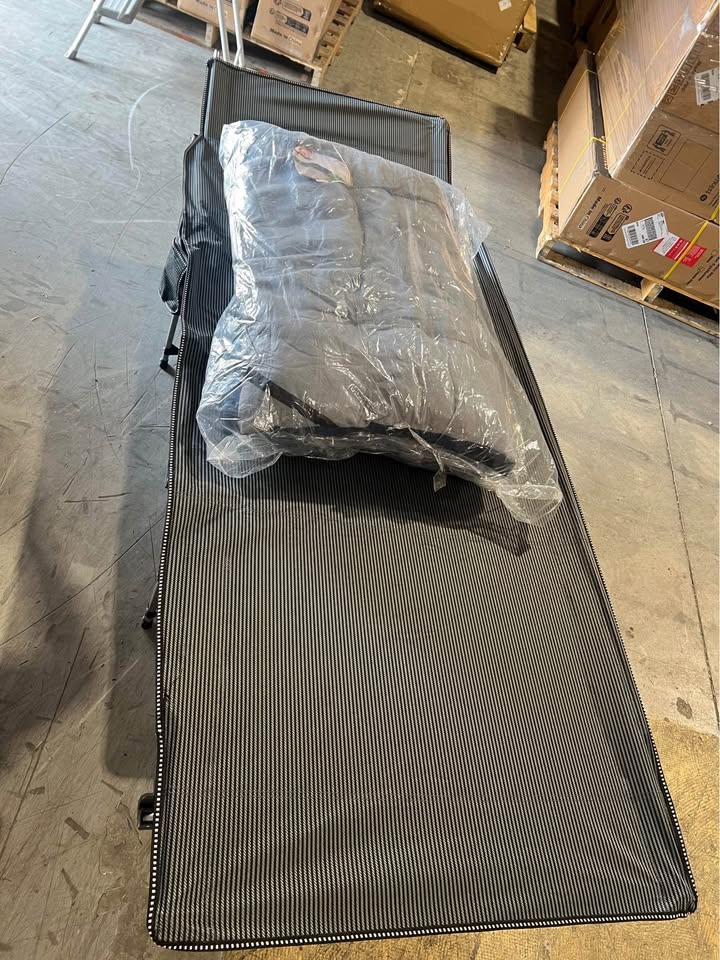 Brand new Folding Sleeping Cots, Portable Camping Outdoors Cot for Outdoor Camp, Hiking, Travel, Bea