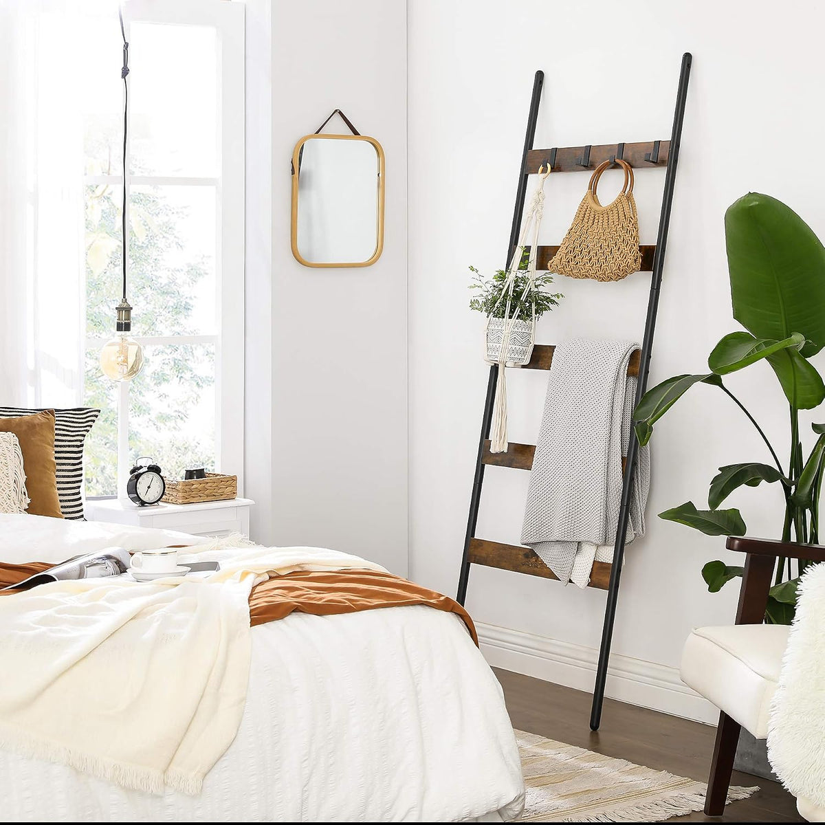 5-Tier Blanket Ladder Shelf, Wall-Leaning Rack with 4 Hooks, Rustic Brown